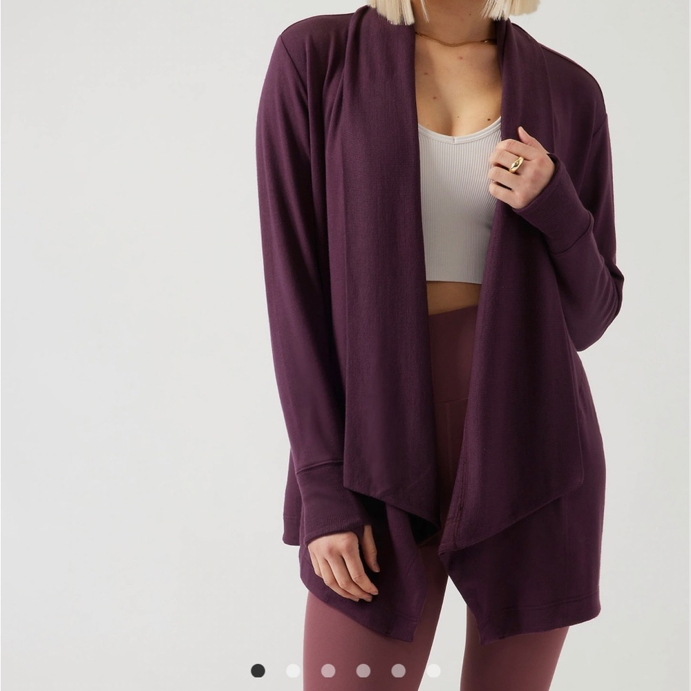 NWOT Athleta Pranayama Wrap.